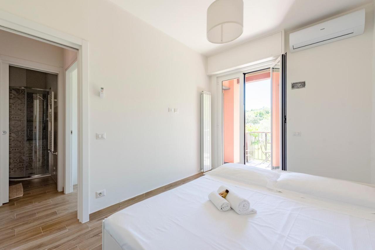 Joivy Lele Apartment With Swimming Pool Rapallo Luaran gambar